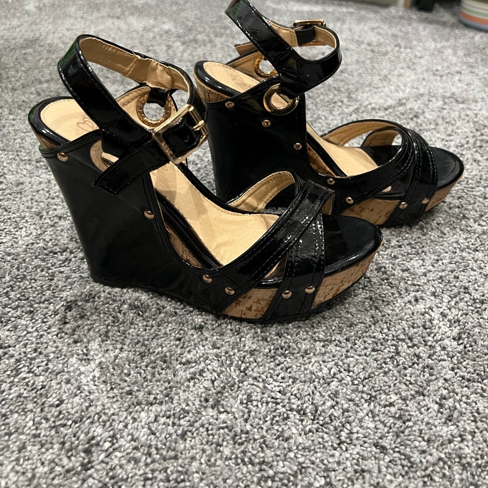 Shiny black and cork wedges